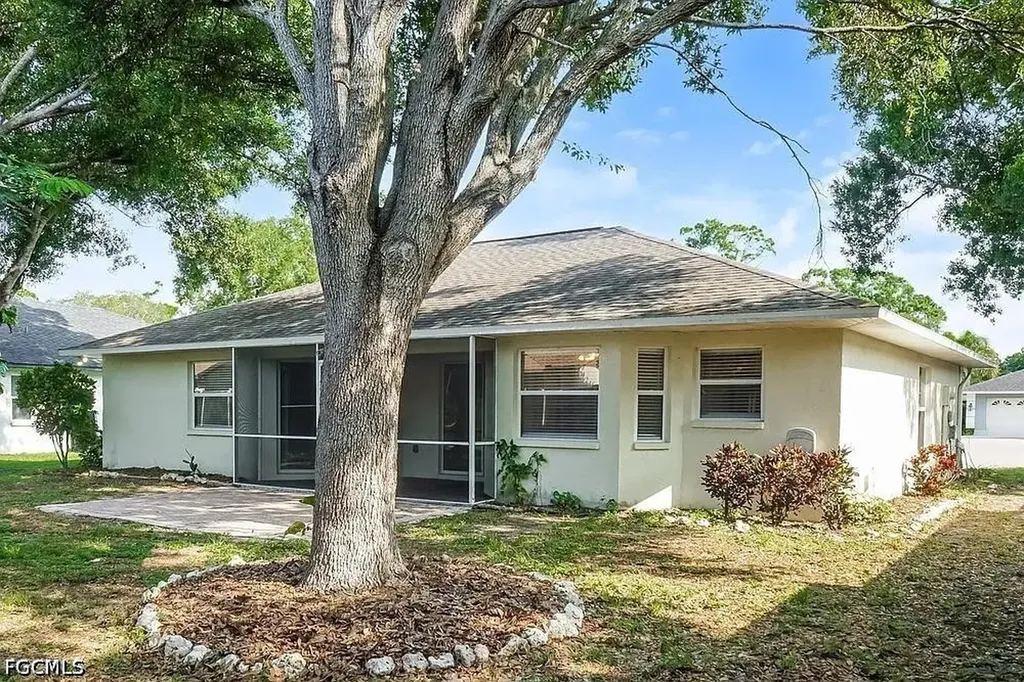 5211 Cedar Hammock Court Sarasota FL 34232