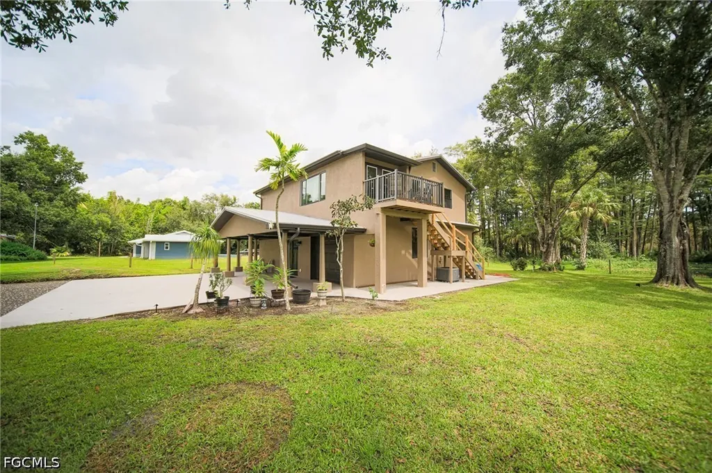 5961 Pangola Road Fort Myers FL 33905