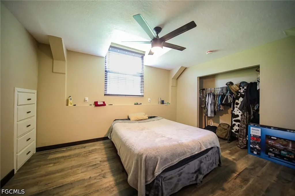 5961 Pangola Road Fort Myers FL 33905