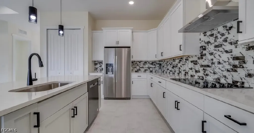 141 SW 37 Place Cape Coral FL 33993