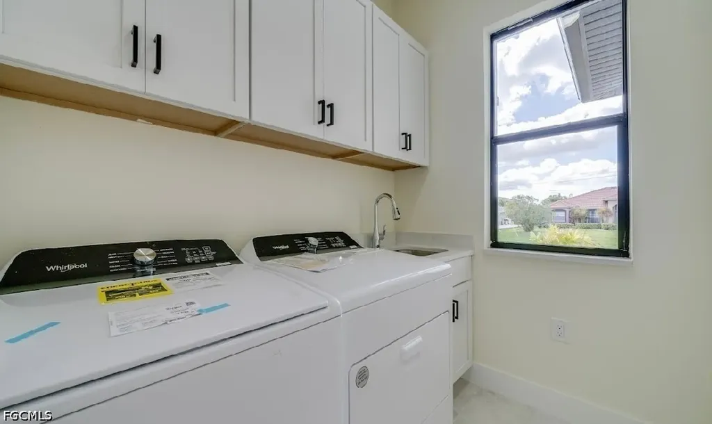 141 SW 37 Place Cape Coral FL 33993