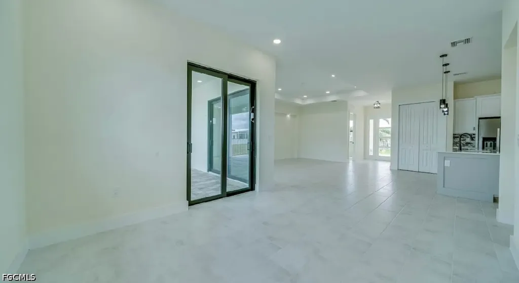 141 SW 37 Place Cape Coral FL 33993