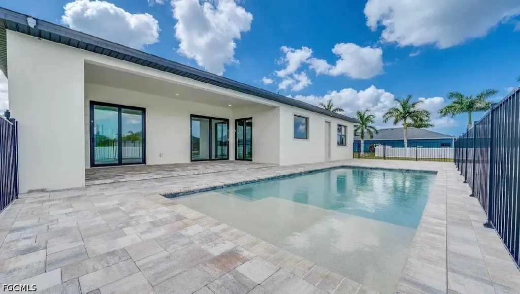 141 SW 37 Place Cape Coral FL 33993
