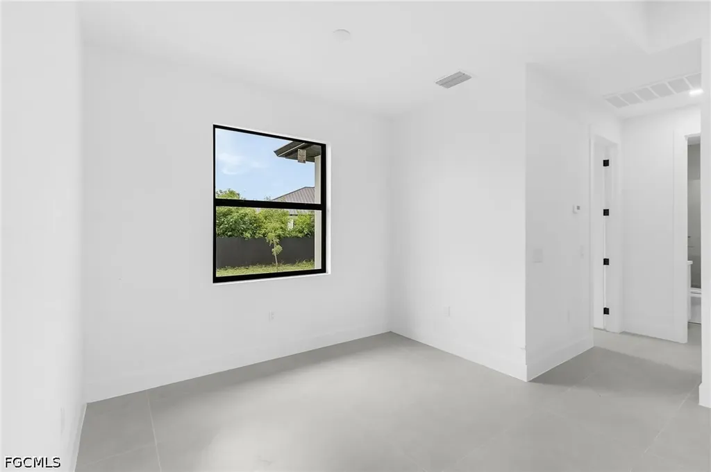7 SW 19th Place Cape Coral FL 33991
