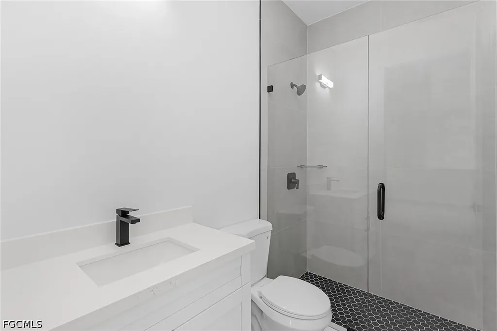 7 SW 19th Place Cape Coral FL 33991