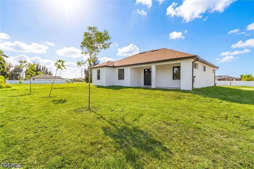7 SW 19th Place Cape Coral FL 33991