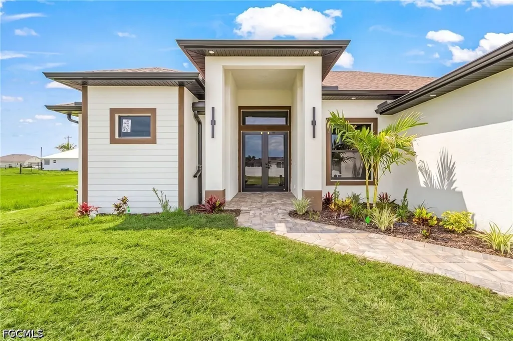 7 SW 19th Place Cape Coral FL 33991