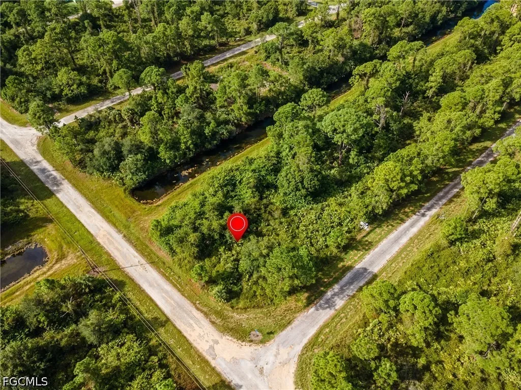 1068 Belmont Street E Lehigh Acres FL 33974