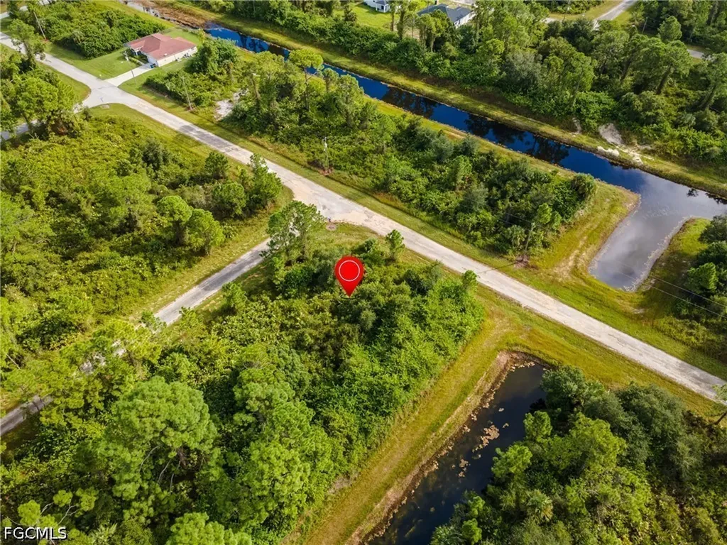 1068 Belmont Street E Lehigh Acres FL 33974