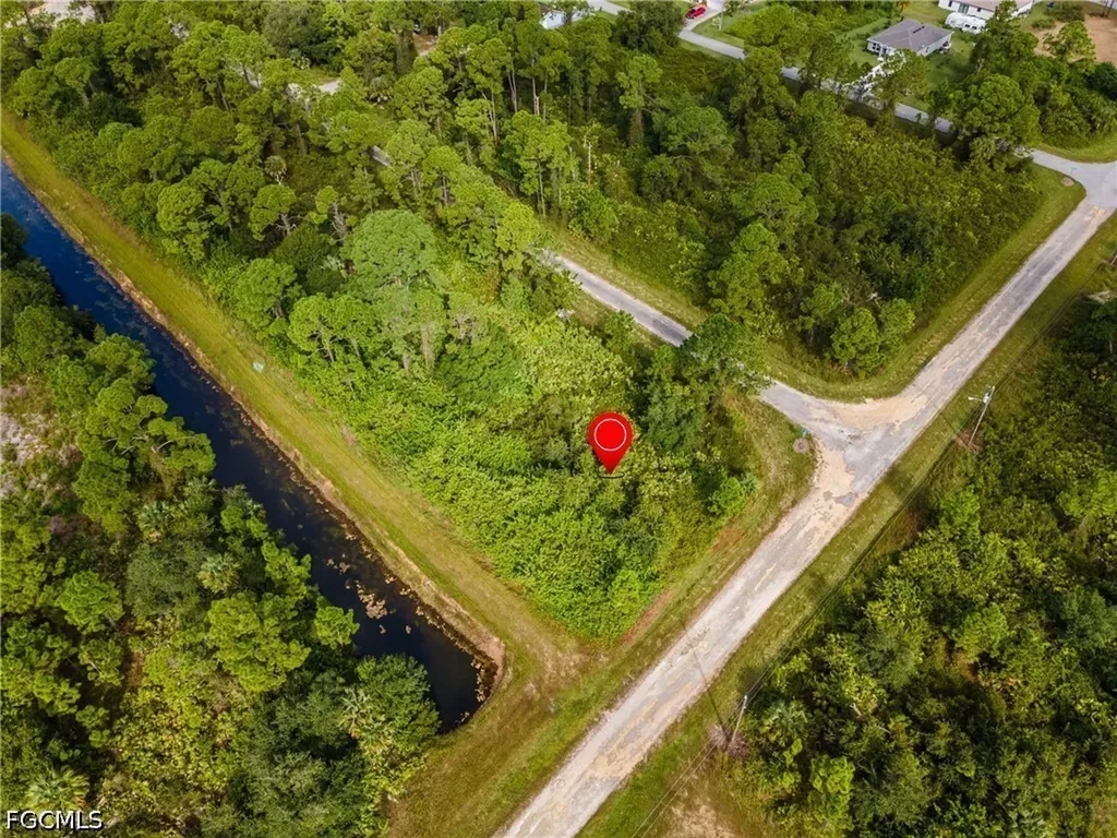 1068 Belmont Street E Lehigh Acres FL 33974