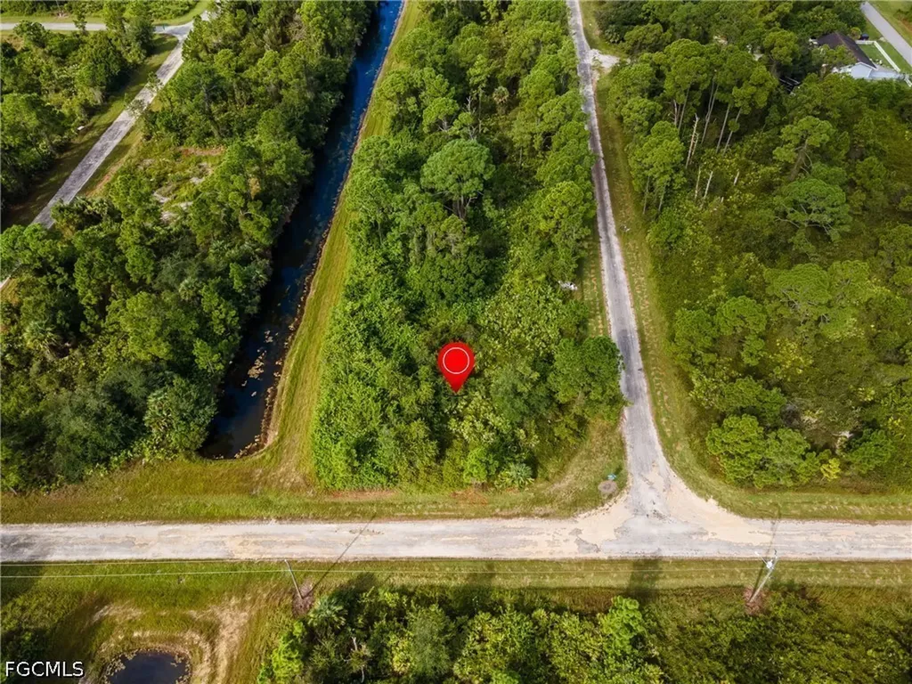 1068 Belmont Street E Lehigh Acres FL 33974