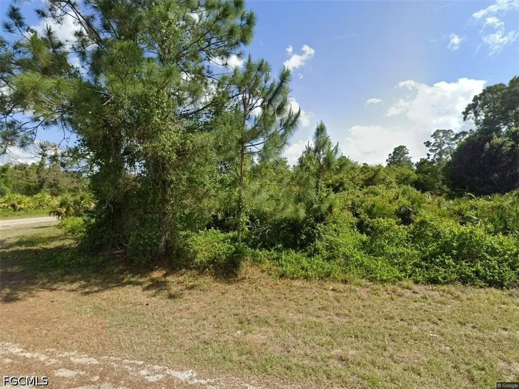 1068 Belmont Street E Lehigh Acres FL 33974