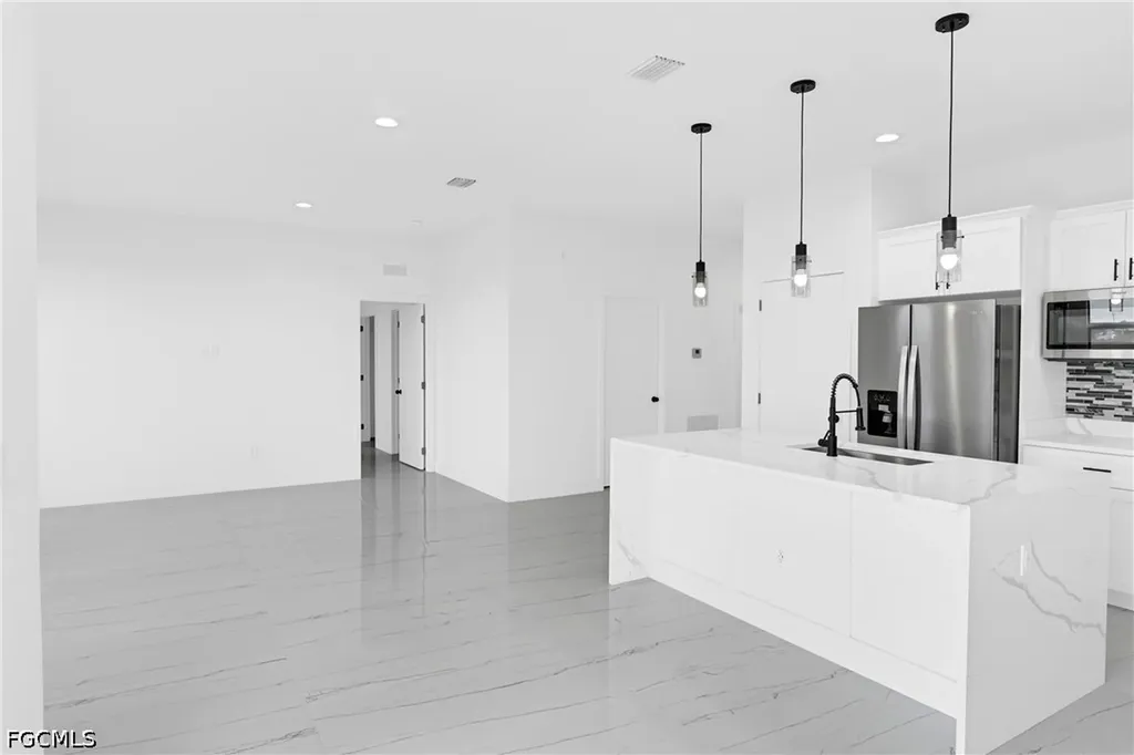 7071 Tide Circle Labelle FL 33935