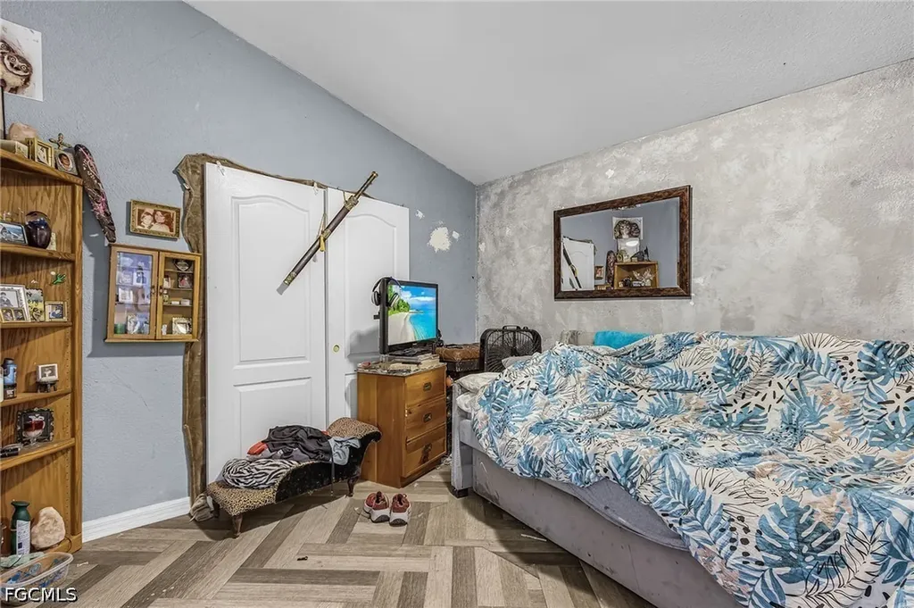 1409 SE 2nd Terrace Cape Coral FL 33990