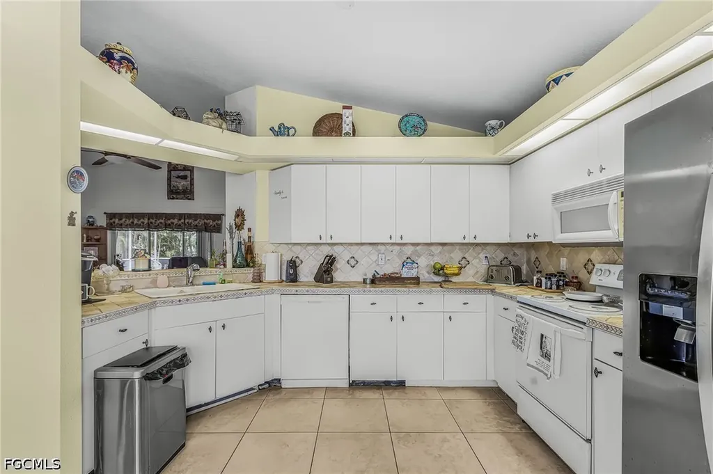 1409 SE 2nd Terrace Cape Coral FL 33990