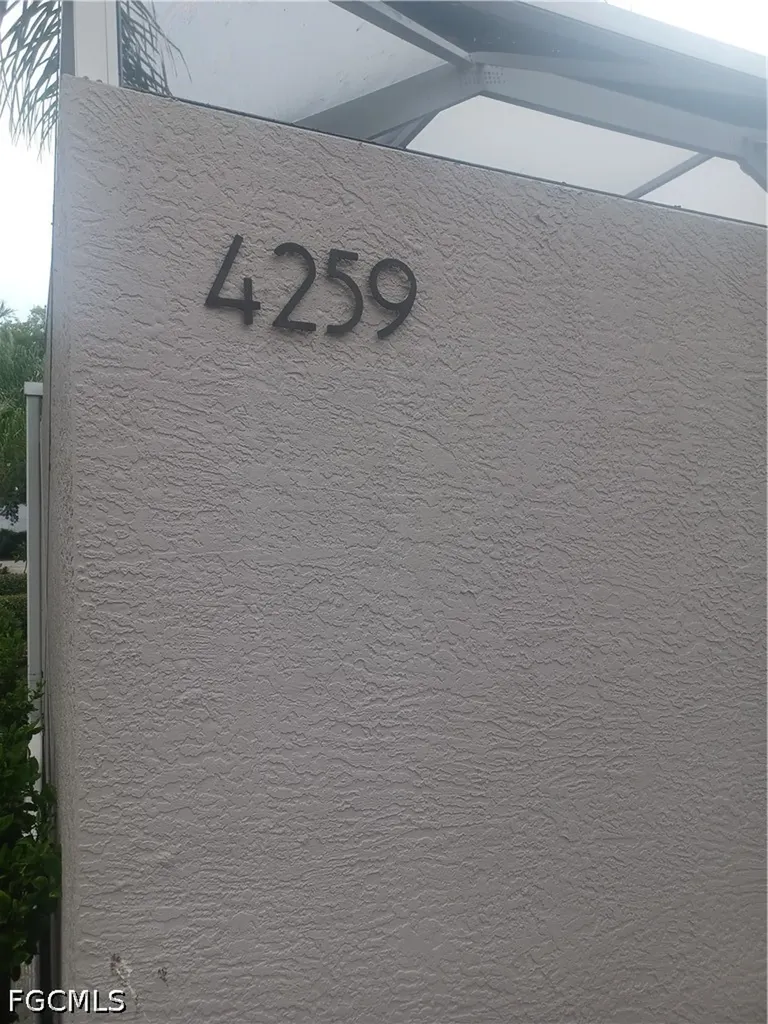 4259 Covey Circle Naples FL 34109