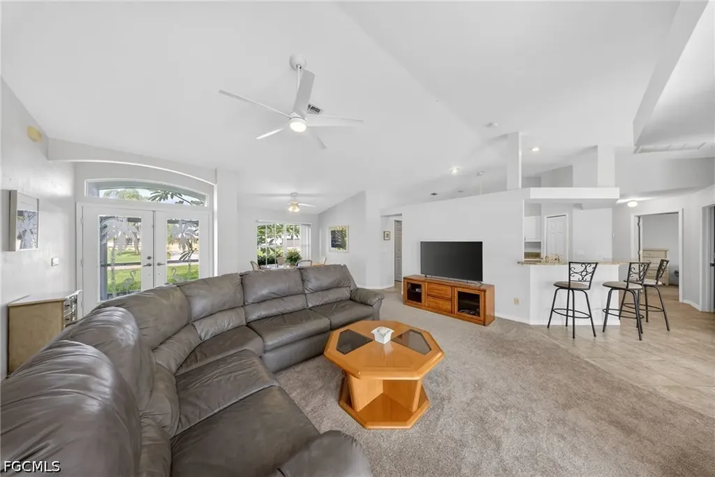 705 SW 9th Avenue Cape Coral FL 33991