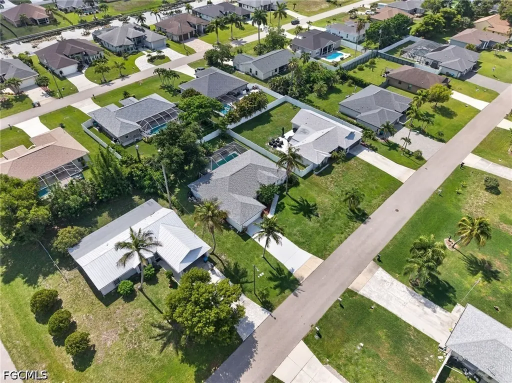 705 SW 9th Avenue Cape Coral FL 33991