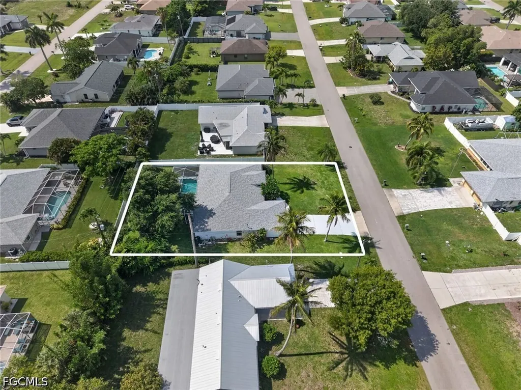 705 SW 9th Avenue Cape Coral FL 33991