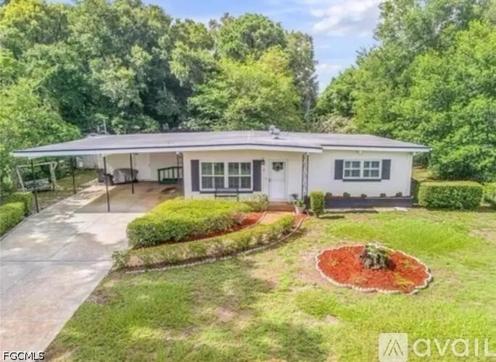 110 Euna Lane Altamonte Springs FL 32701