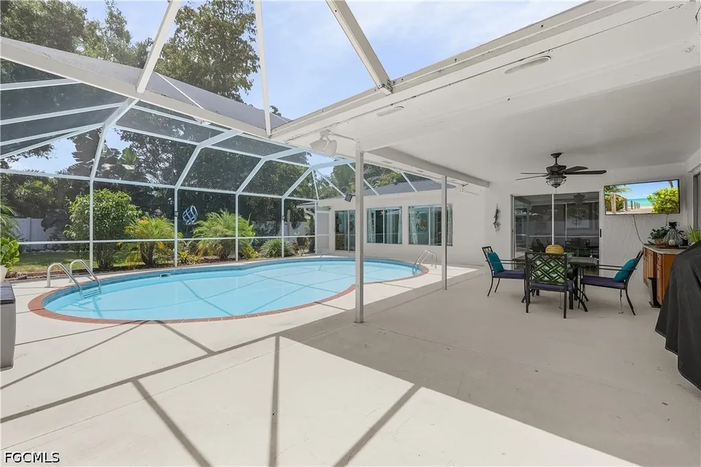 6954 Pickadilly Court Fort Myers FL 33919