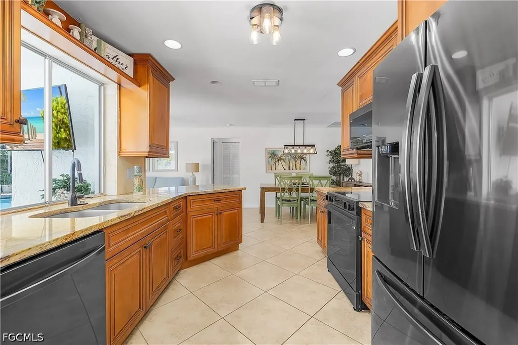 6954 Pickadilly Court Fort Myers FL 33919