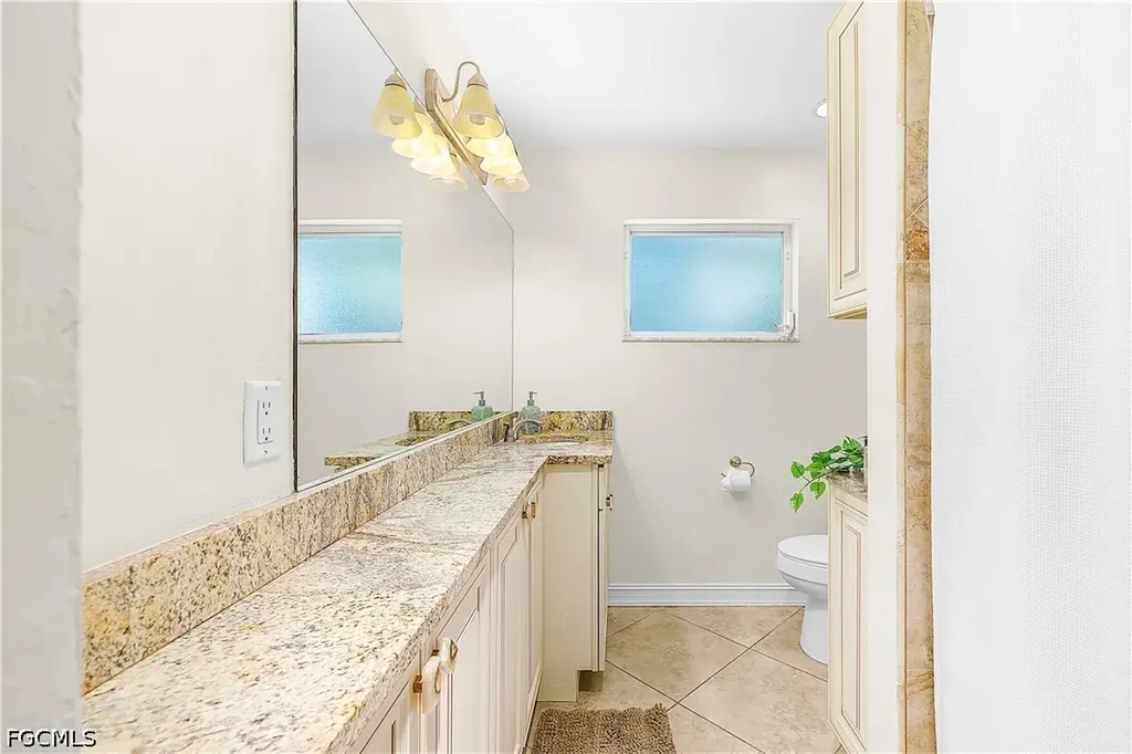 6954 Pickadilly Court Fort Myers FL 33919