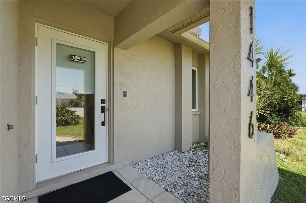 1446 SE 13th Street Cape Coral FL 33990