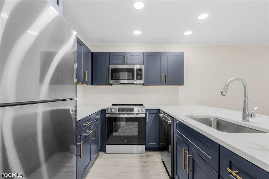 629 Nerita Street Sanibel FL 33957