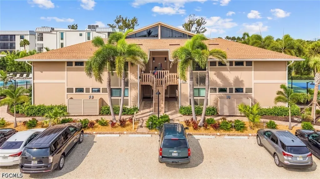 629 Nerita Street Sanibel FL 33957