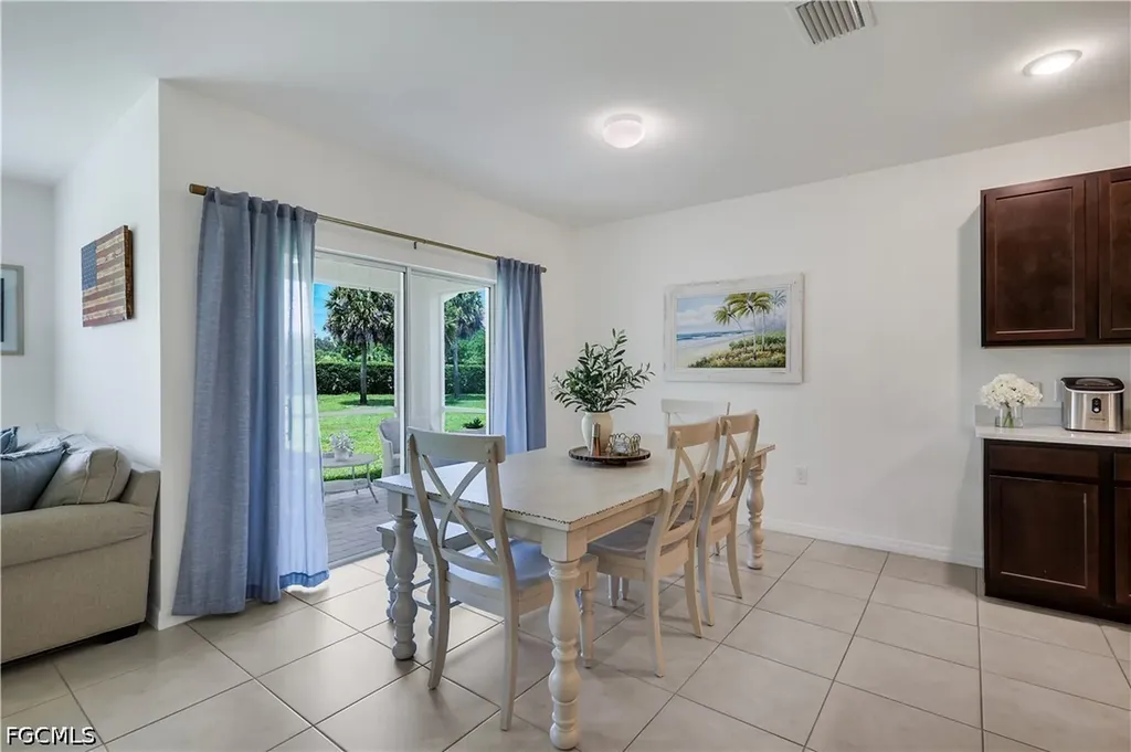 2816 Zaragoza Court Cape Coral FL 33909