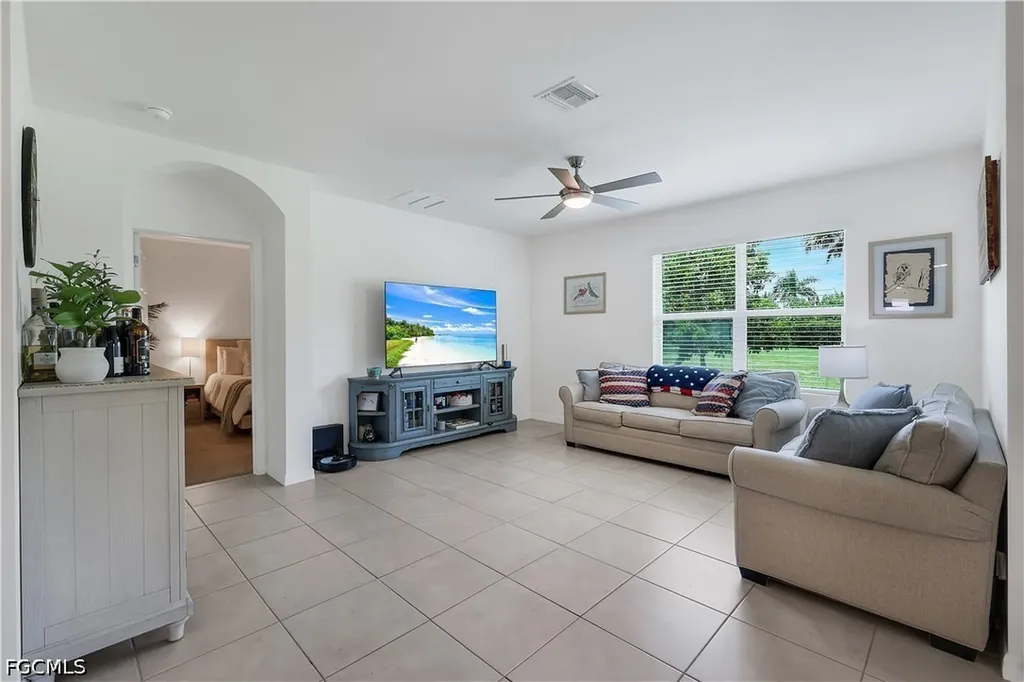 2816 Zaragoza Court Cape Coral FL 33909