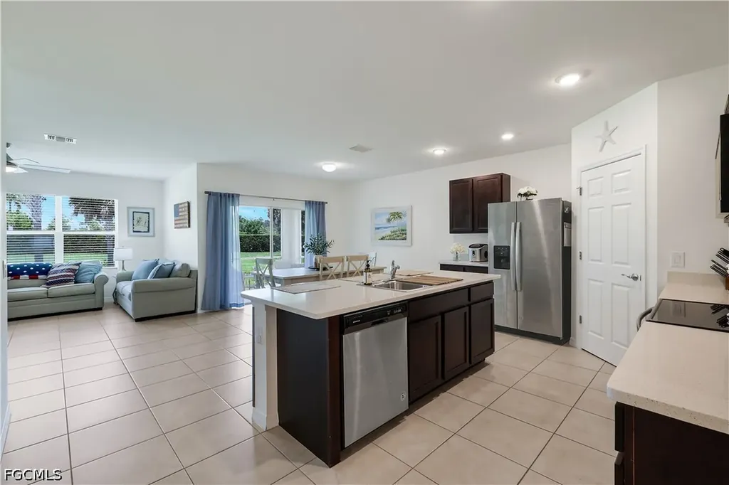 2816 Zaragoza Court Cape Coral FL 33909