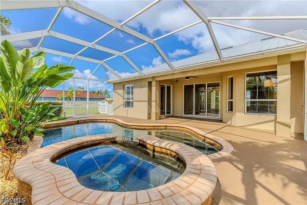 2529 SW 23rd Place Cape Coral FL 33914