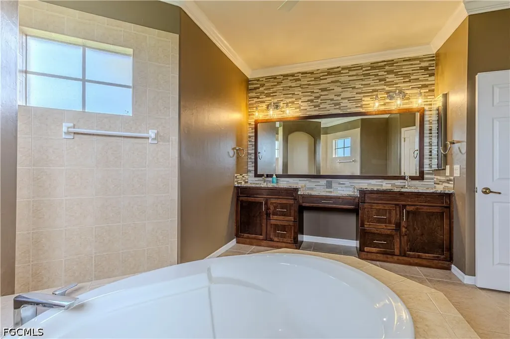 2529 SW 23rd Place Cape Coral FL 33914