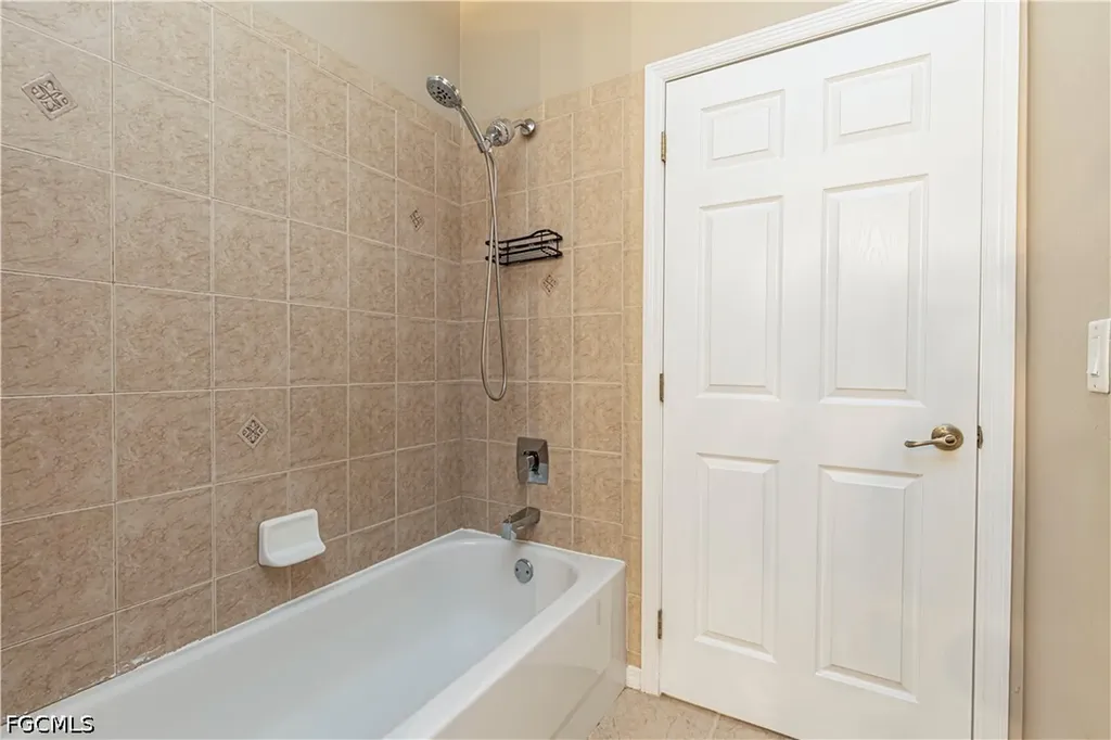 2529 SW 23rd Place Cape Coral FL 33914