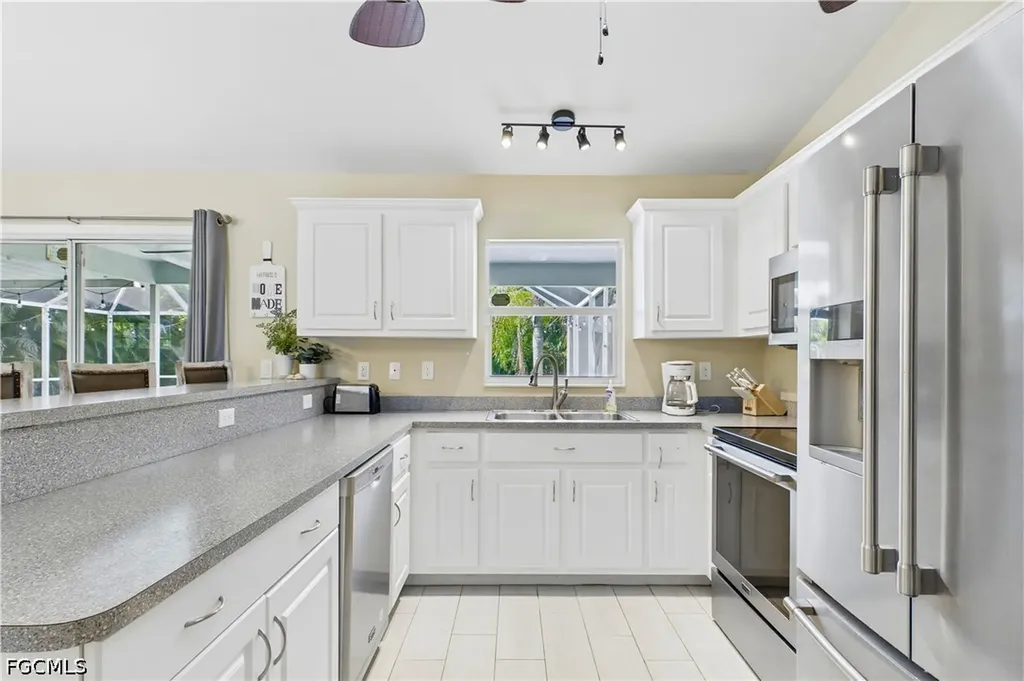 204 SE 18th Street Cape Coral FL 33990