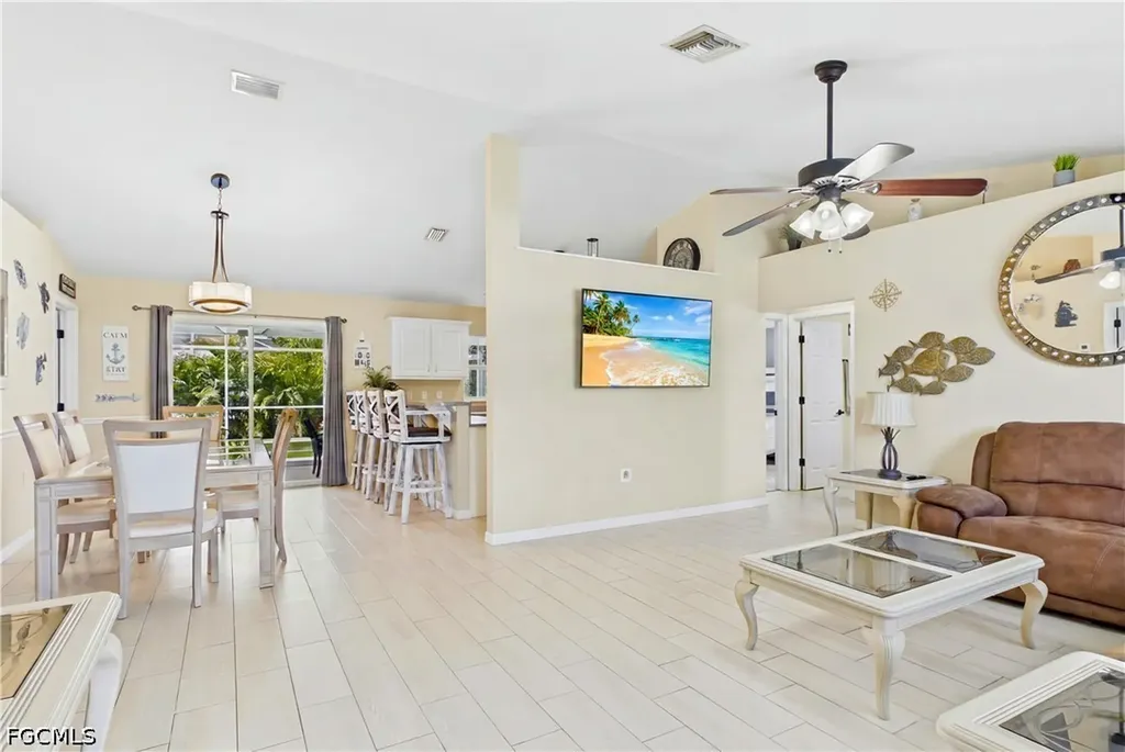 204 SE 18th Street Cape Coral FL 33990