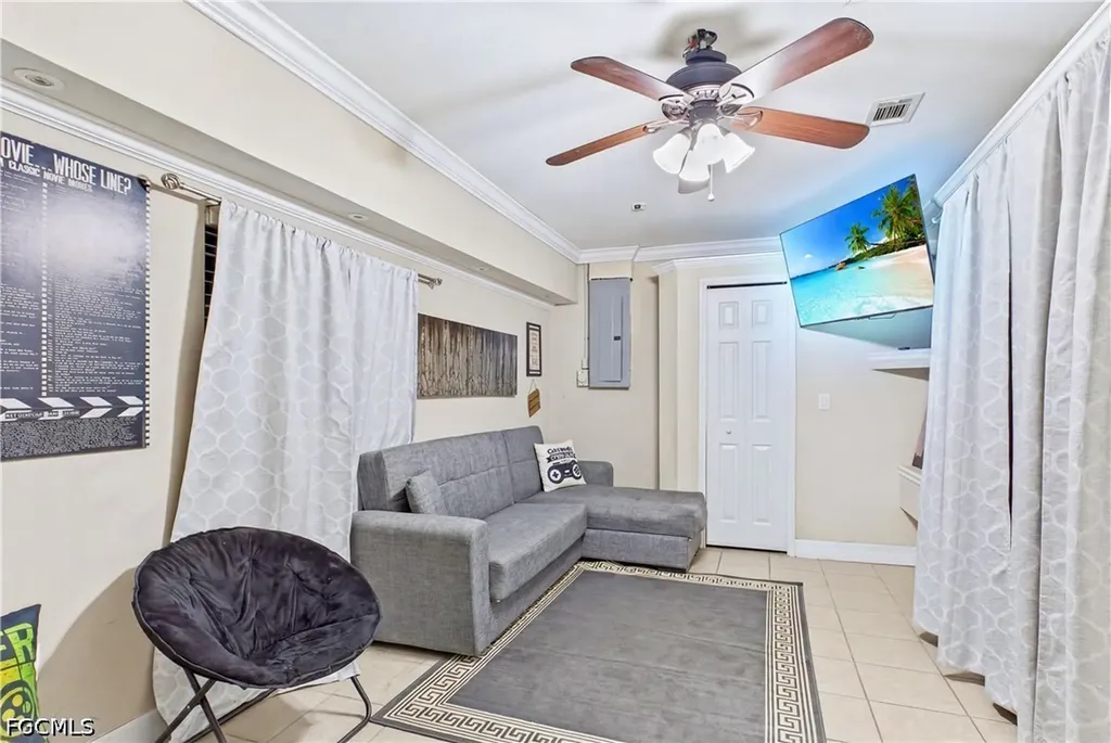 204 SE 18th Street Cape Coral FL 33990