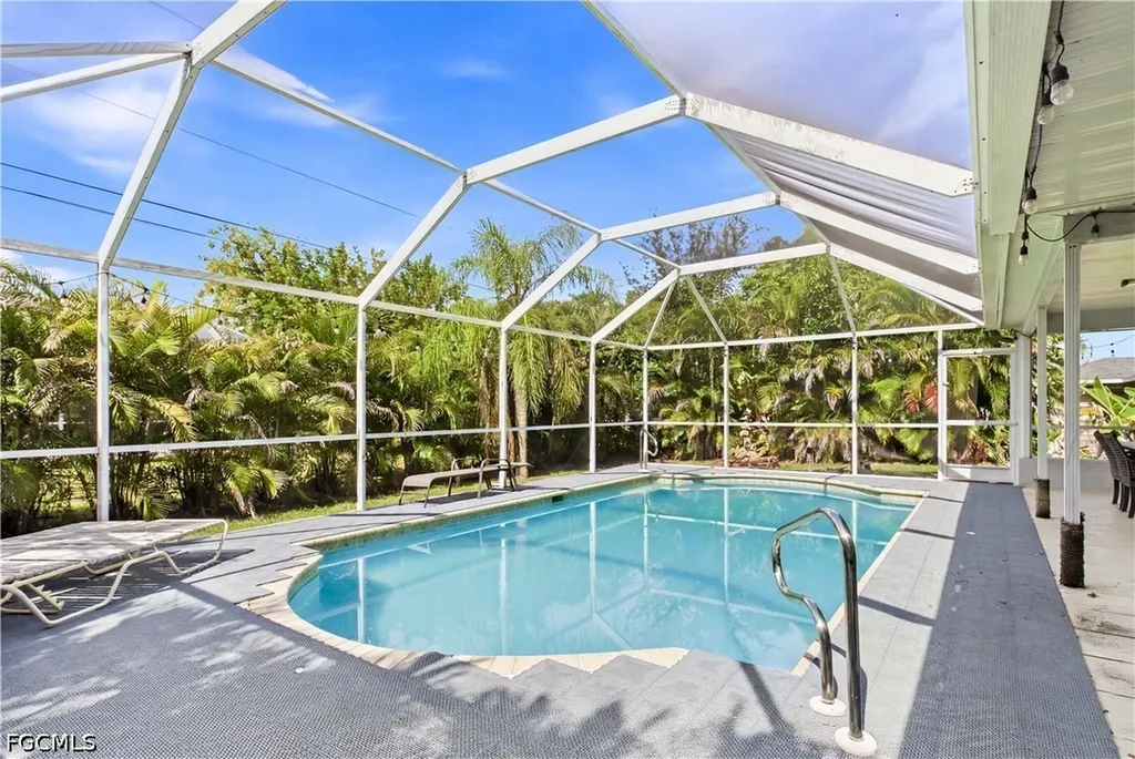 204 SE 18th Street Cape Coral FL 33990