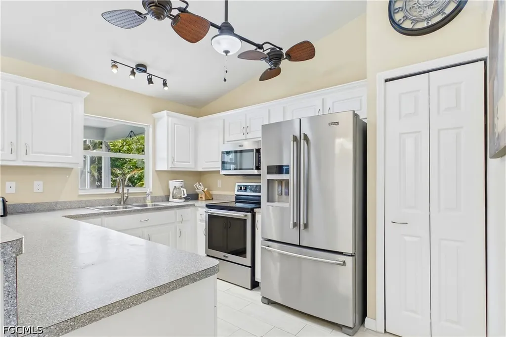 204 SE 18th Street Cape Coral FL 33990