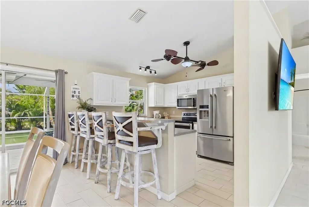 204 SE 18th Street Cape Coral FL 33990