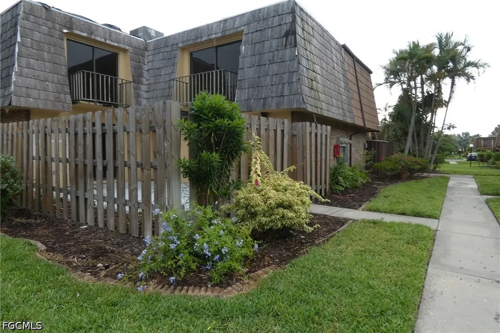 1647 Park Meadows Drive Fort Myers FL 33907