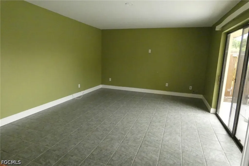 1647 Park Meadows Drive Fort Myers FL 33907