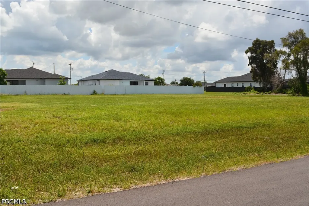 327 NW 16th Place Cape Coral FL 33993