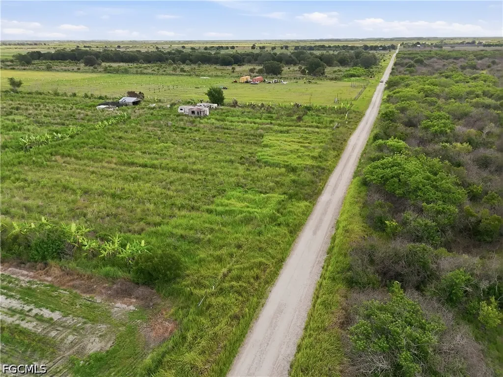4276 2nd Road Labelle FL 33935