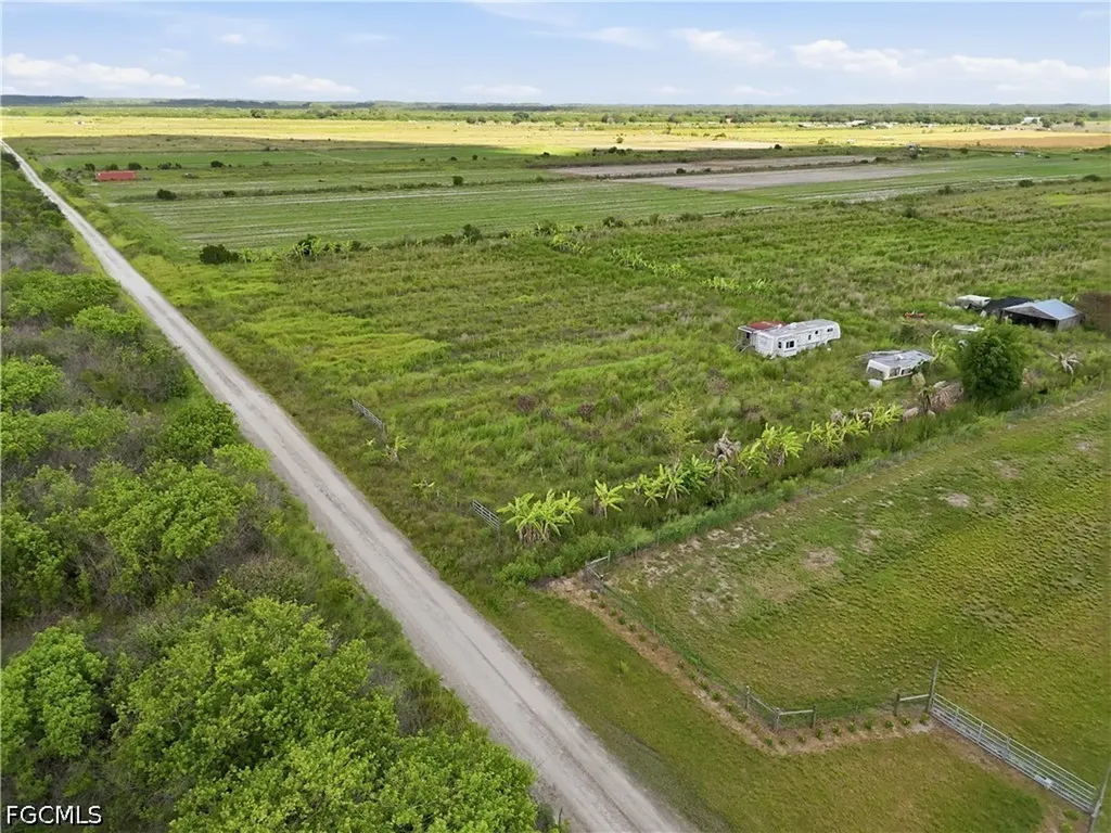 4276 2nd Road Labelle FL 33935