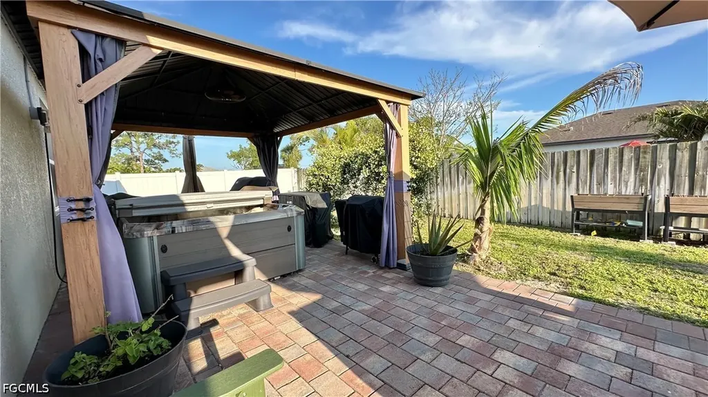 1708 NW 29th Terrace Cape Coral FL 33993