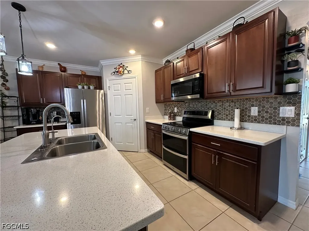 1708 NW 29th Terrace Cape Coral FL 33993
