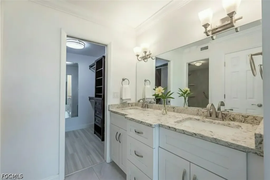 1087 Forest Lakes Drive Naples FL 34105